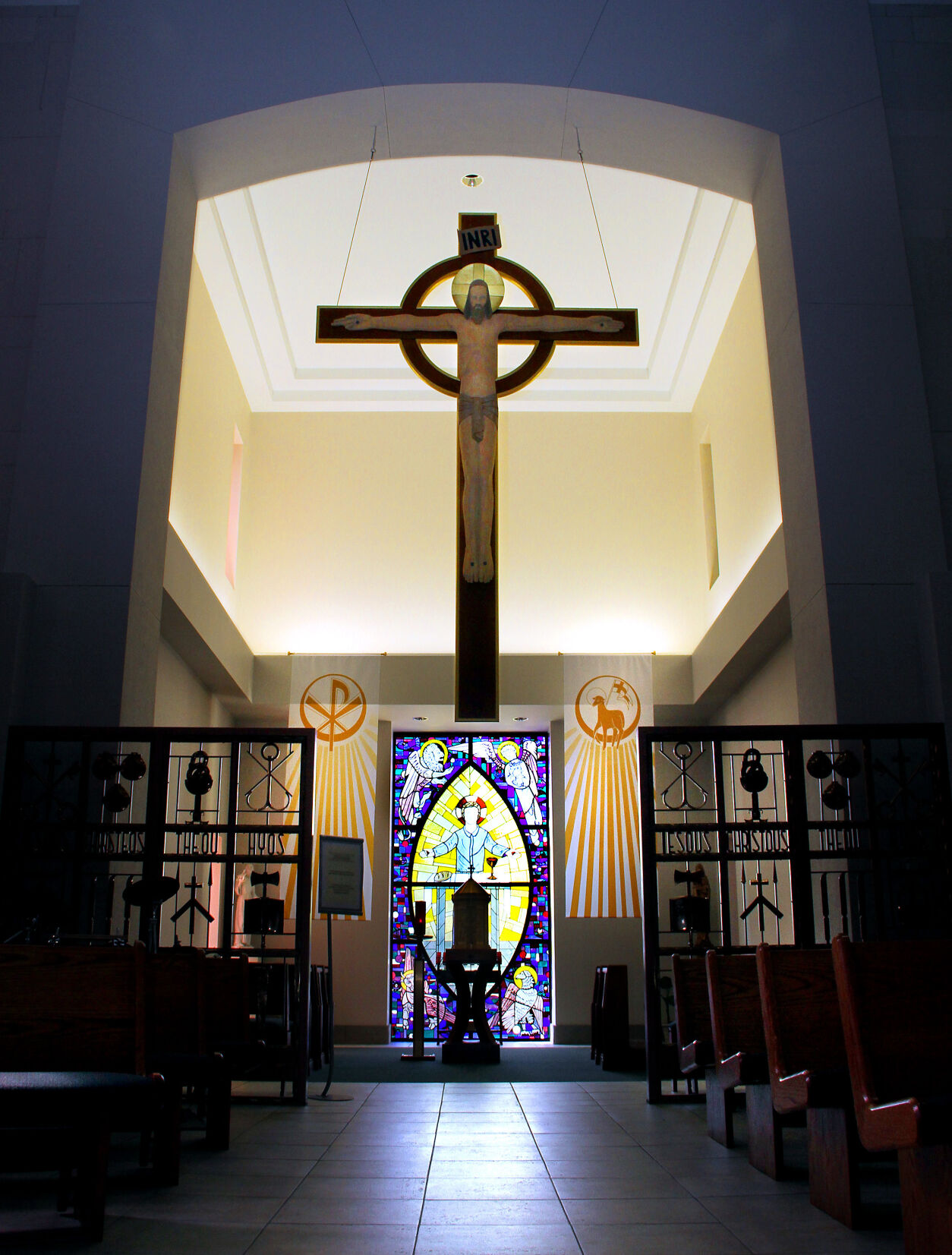 042215-altar-crawl-02